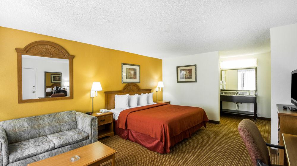 Quality Inn Ponca City Route 77 Exterior photo