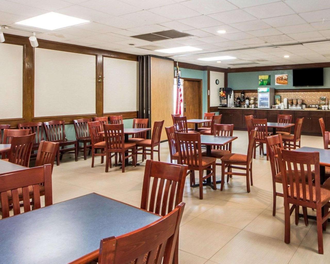 Quality Inn Ponca City Route 77 Exterior photo