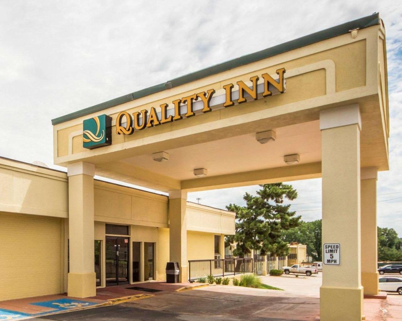 Quality Inn Ponca City Route 77 Exterior photo
