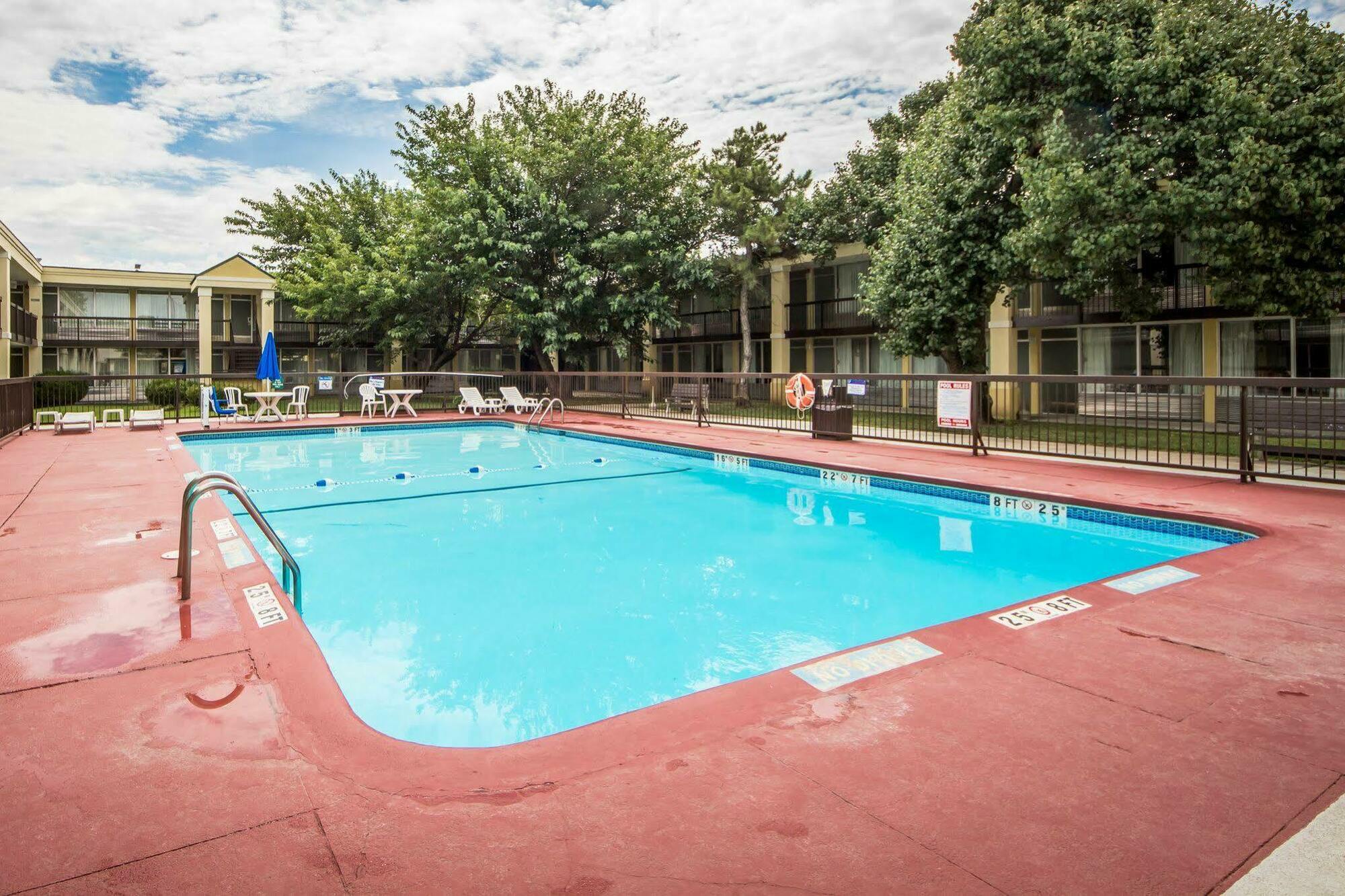 Quality Inn Ponca City Route 77 Exterior photo