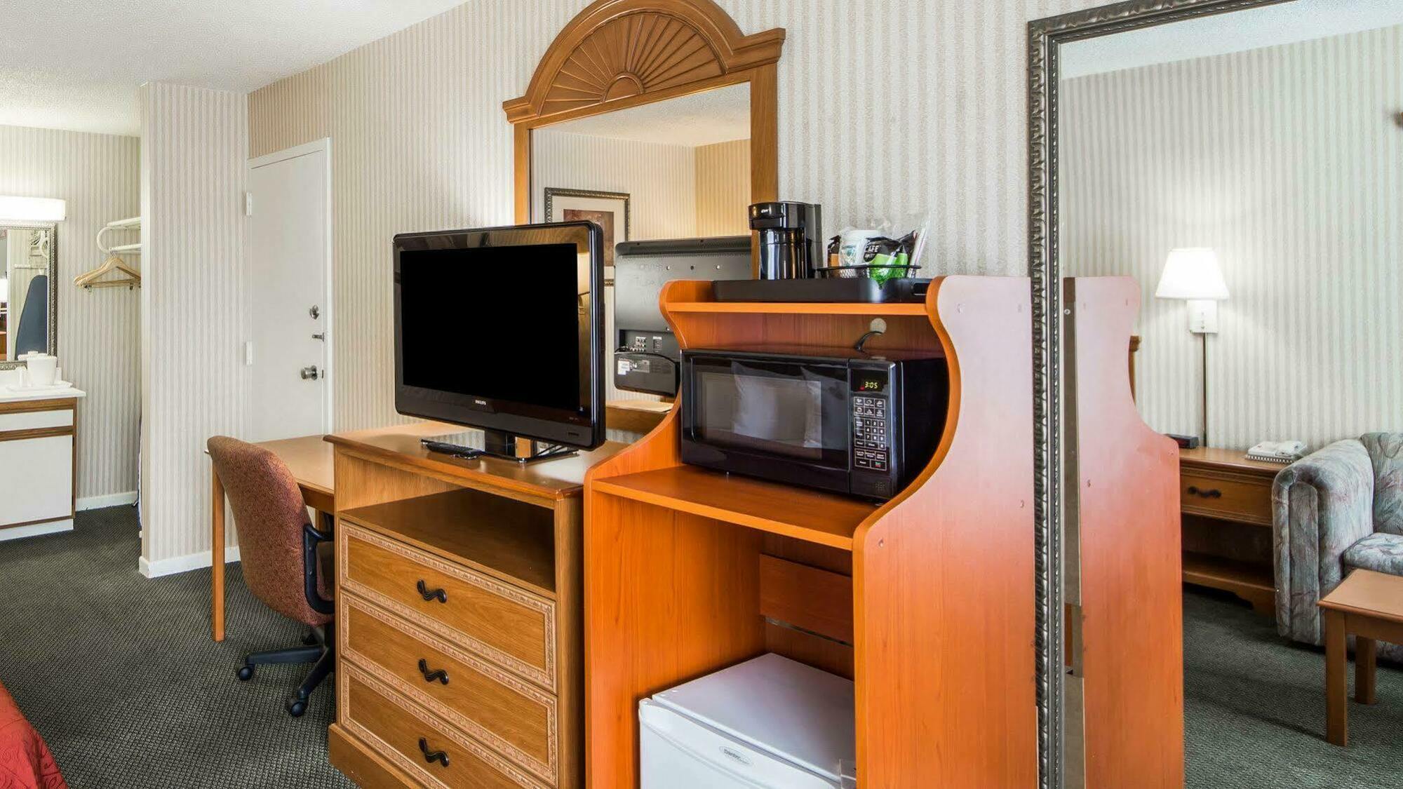 Quality Inn Ponca City Route 77 Exterior photo