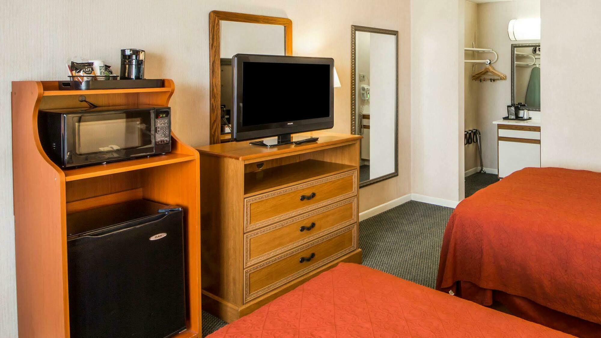 Quality Inn Ponca City Route 77 Exterior photo