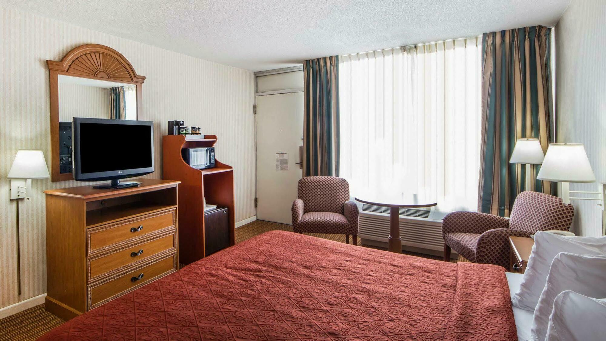 Quality Inn Ponca City Route 77 Exterior photo