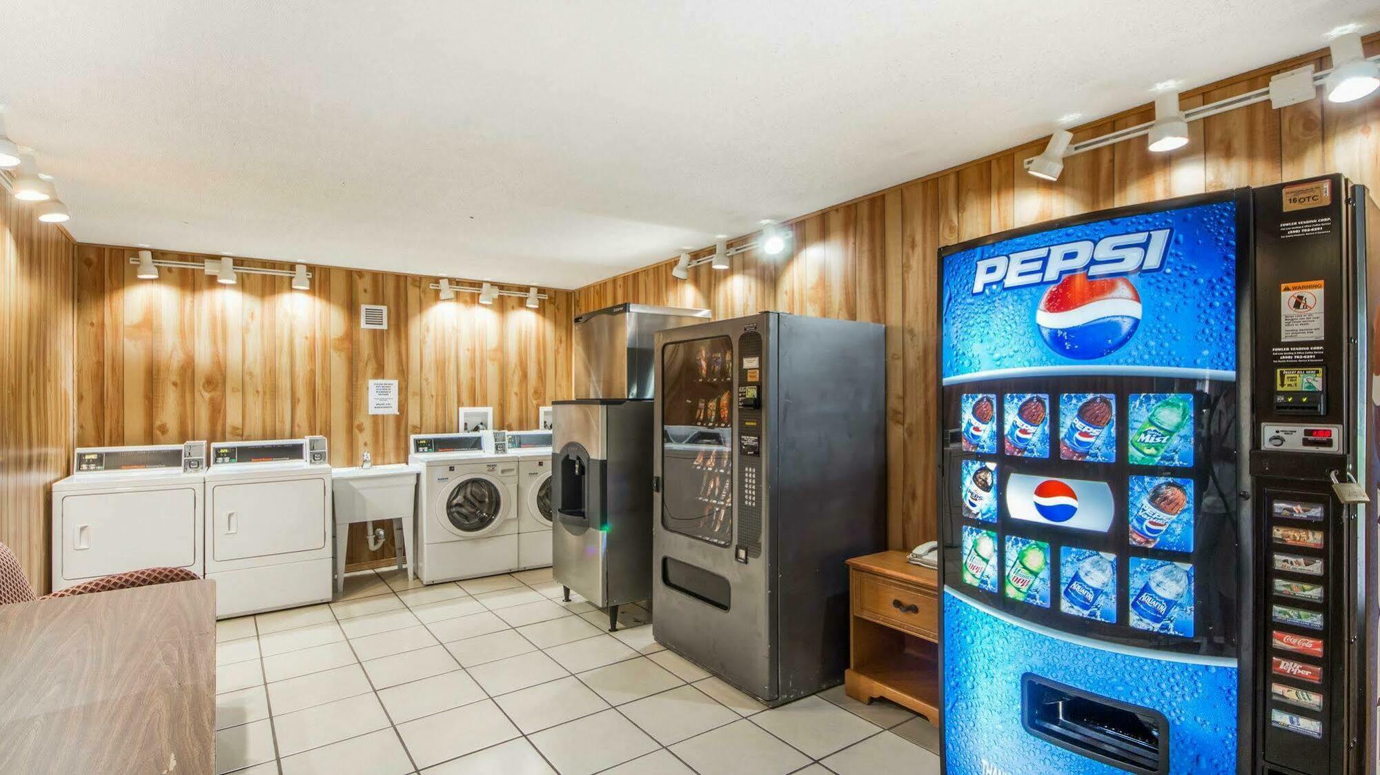 Quality Inn Ponca City Route 77 Exterior photo